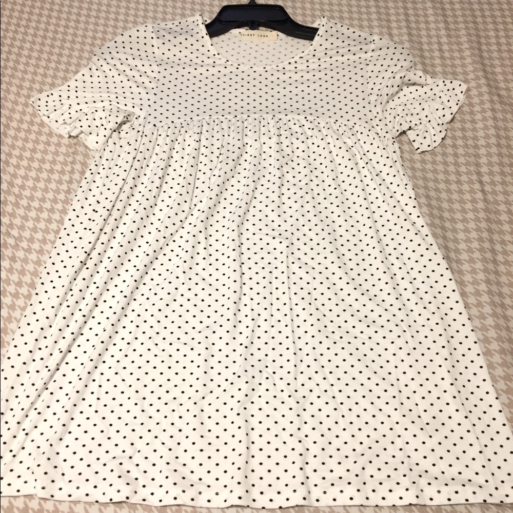 NWT. First Look mini dot tee with ruffled sleeves.